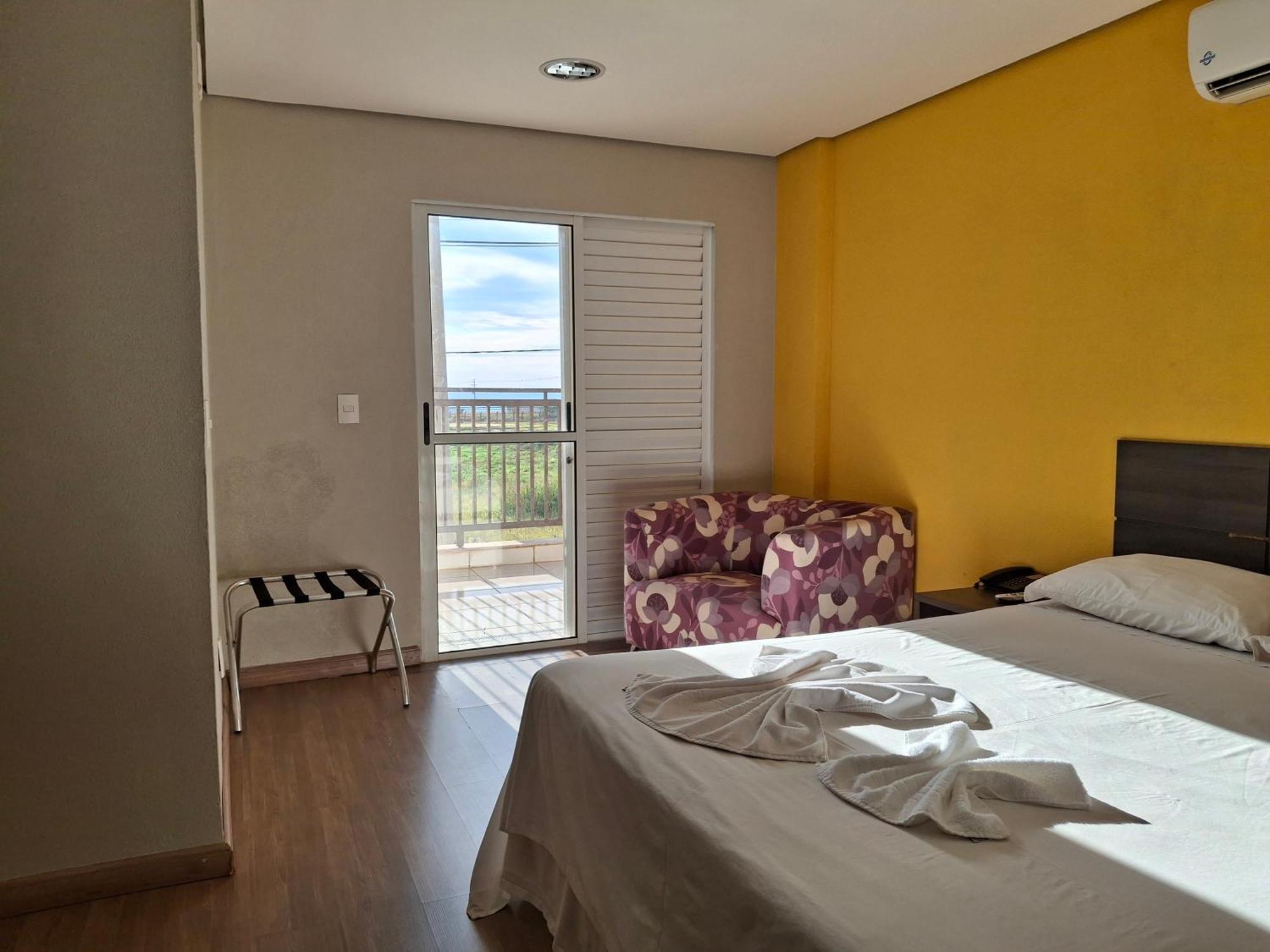 Onix Inn Hotel Cravinhos Exterior foto