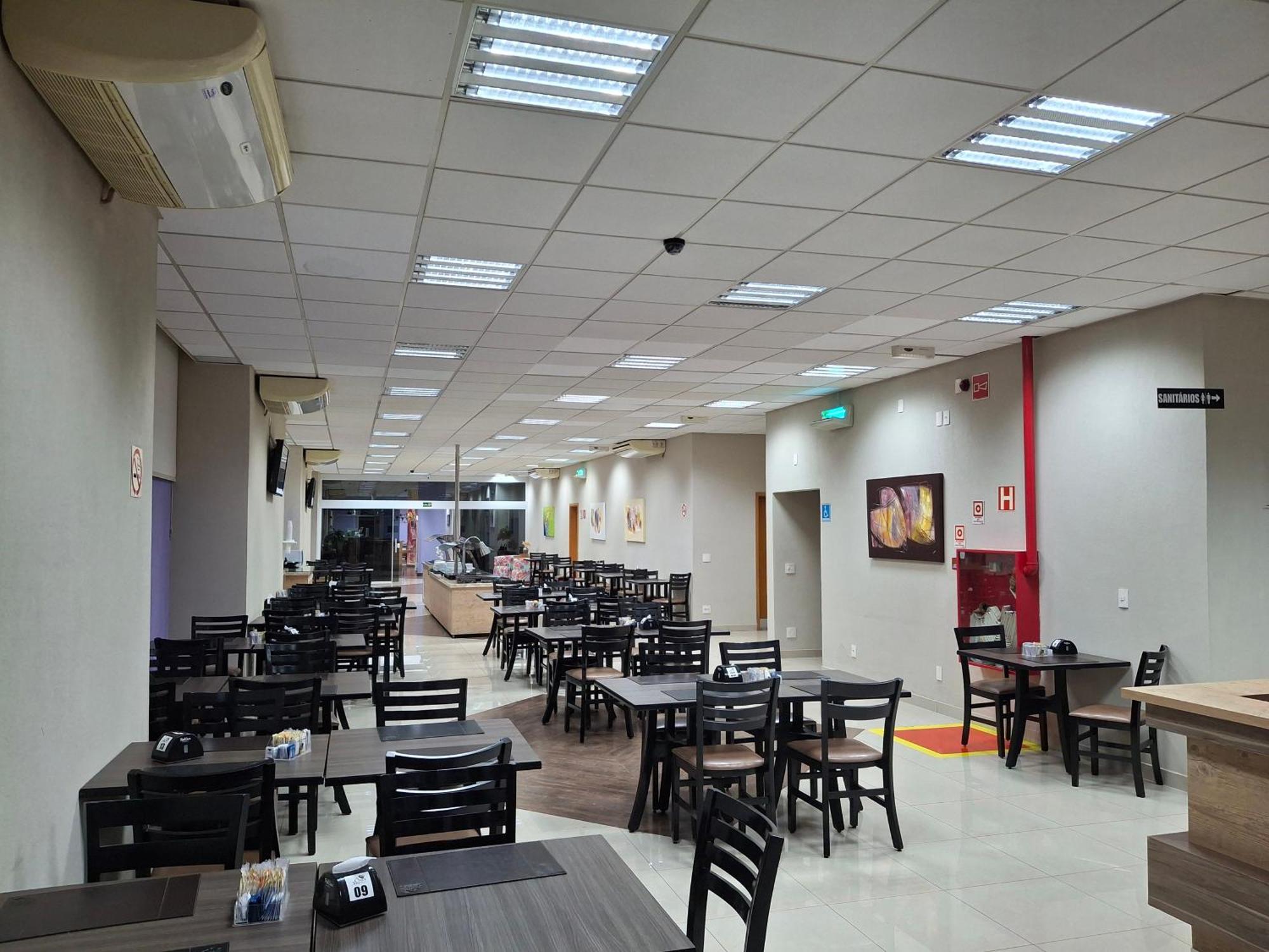 Onix Inn Hotel Cravinhos Exterior foto