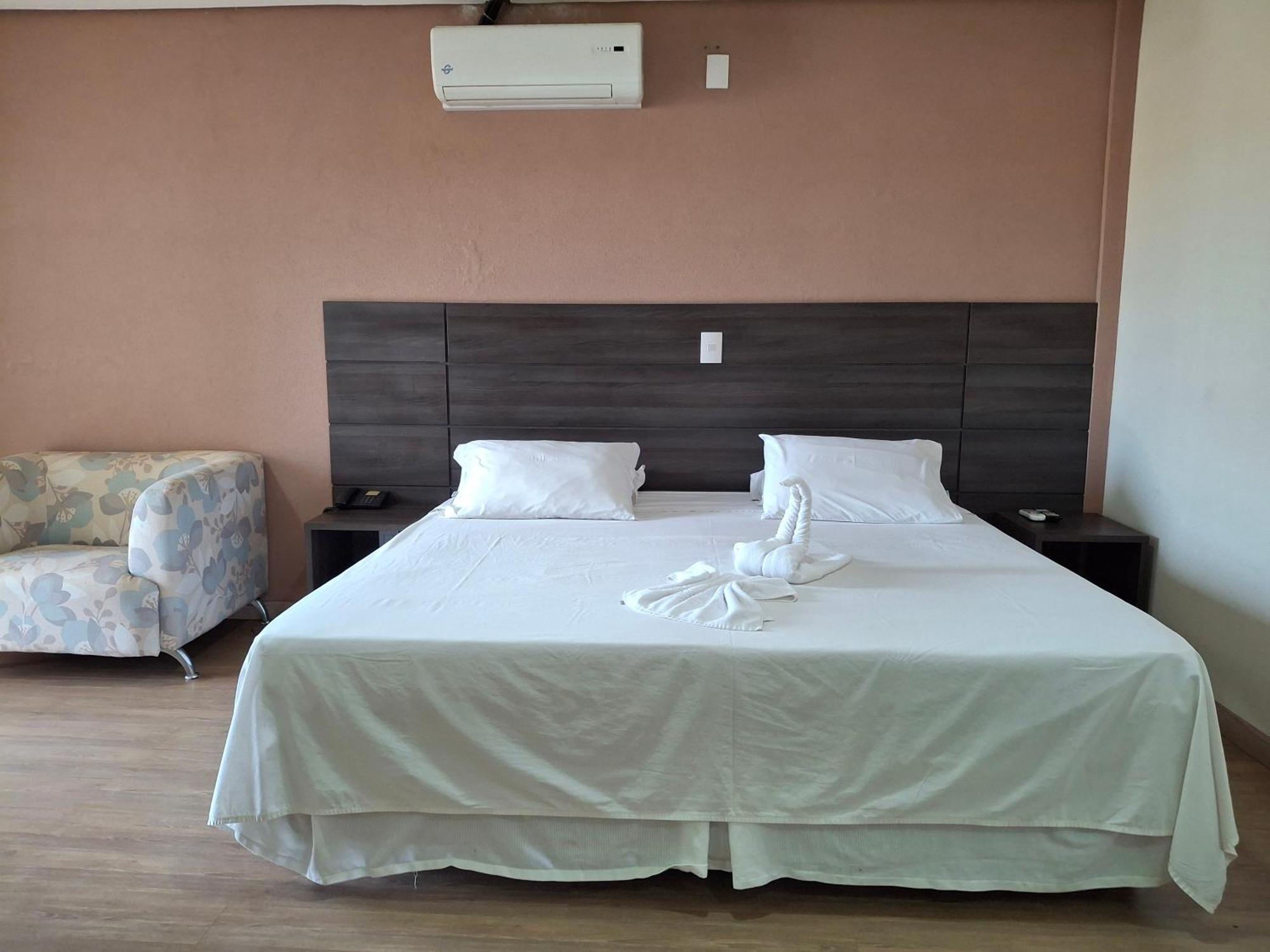 Onix Inn Hotel Cravinhos Exterior foto